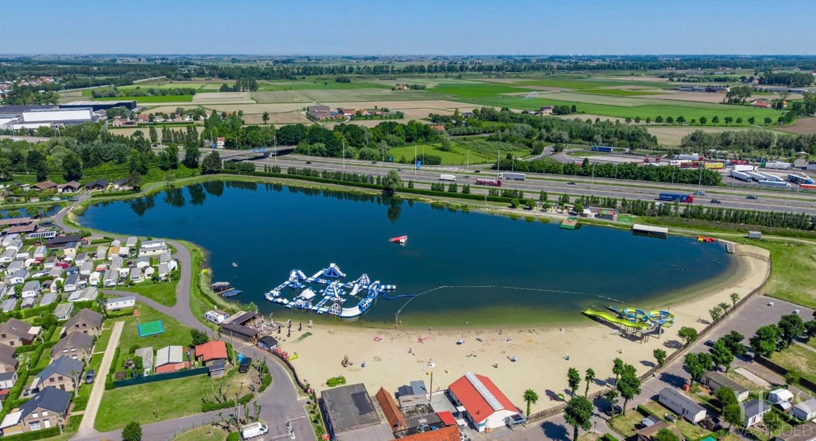 Investering: suite met balkon en mooi uitzicht te Jabbeke